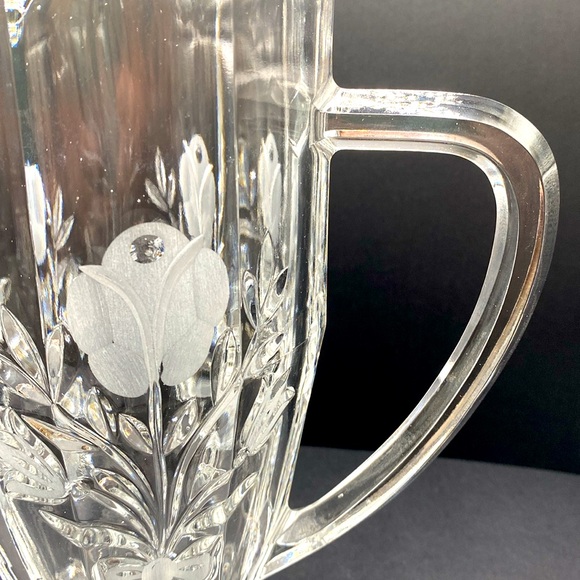 Quality Hand Cut Crystal Pitcher W/Scalloped Rim,Frosted Flower Motifs & Footed - Picture 4 of 10